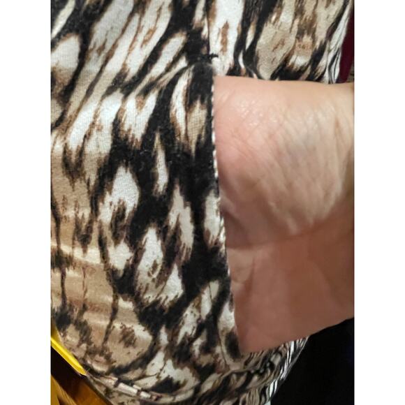 Weekends by CHICO’S  Women's 0 Small Animal Print Long Sleeves - Picture 4 of 7